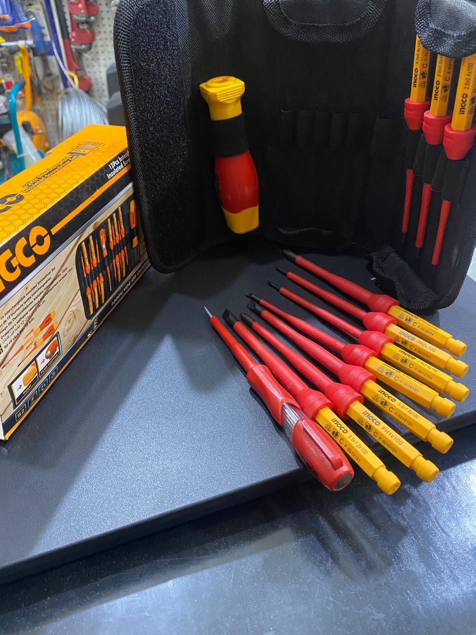 12pcs interchangeable insulated screwdriver set